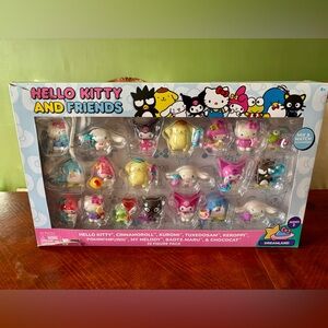 Hello Kitty And Friends Dreamland Series 2 Limited 20 Pack Figures Collectable